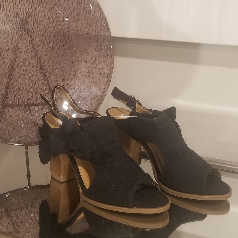 NOT RATED Peep Toe Bootie w/bow detail
